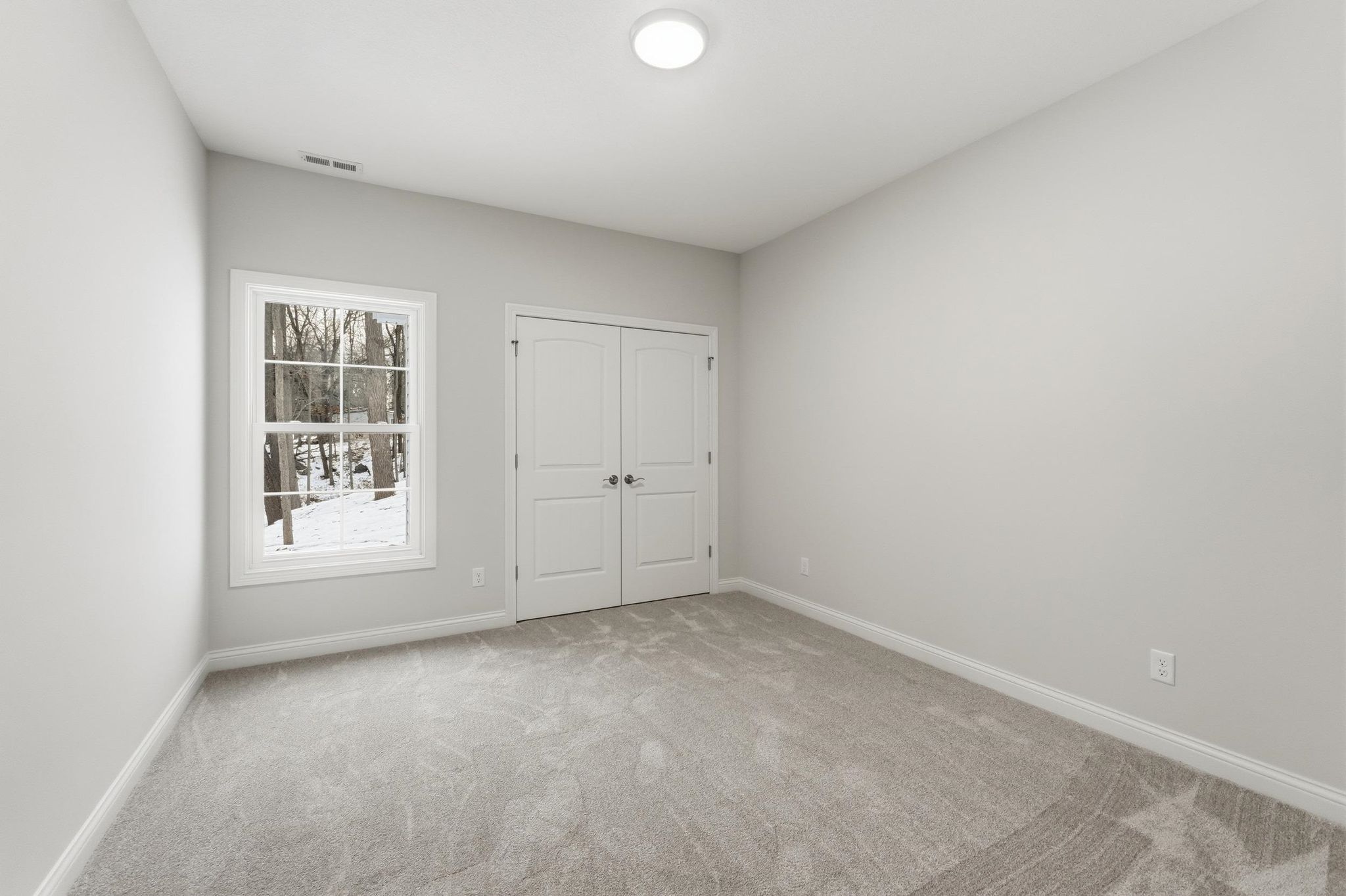 Image of 252 Lane 650 A, Snow Lake